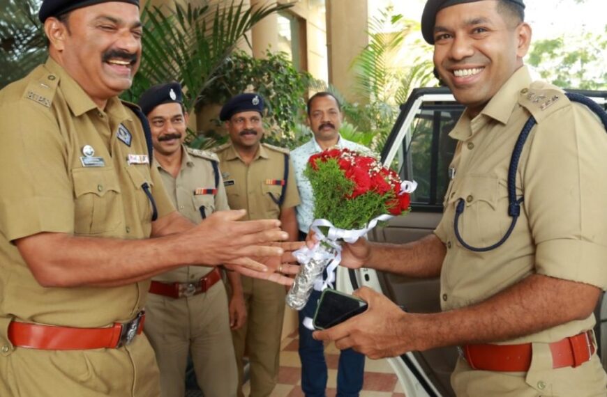 തൃശൂര്‍ സിറ്റി പൊലീസ് കമ്മീഷണറായി അങ്കിത് അശോകന്‍ ചുമതലയേറ്റു. 
