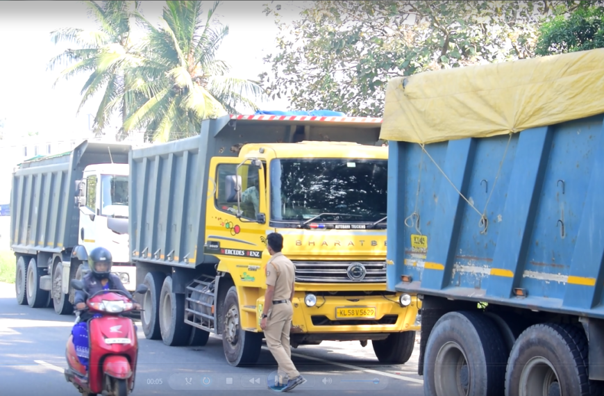 ദേശീയപാത മരത്താക്കരയില്‍ ഹൈവേ പൊലീസിന്റെ വാഹനപരിശോധന അപകട ഭീഷണിയാകുന്നതായി വാഹനയാത്രക്കാരുടെ പരാതി ഉയരുന്നു.