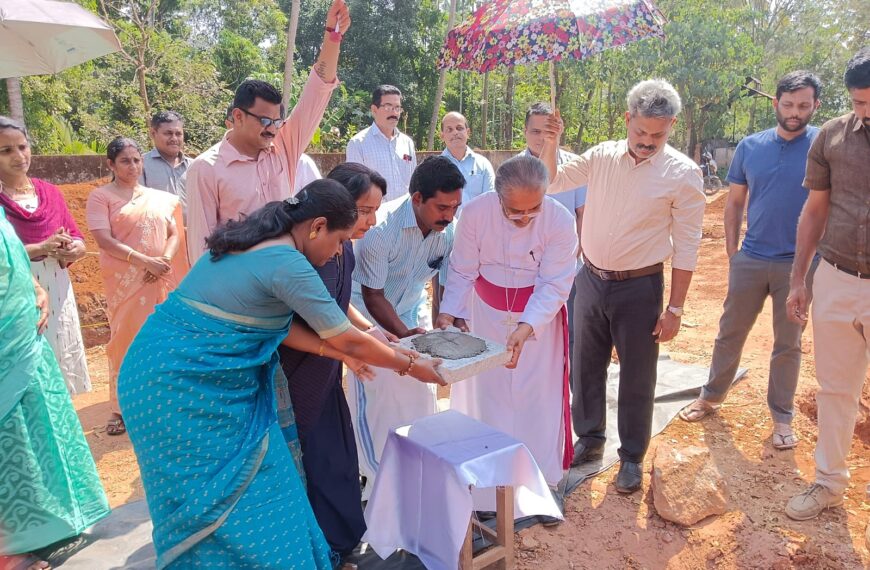 ആളൂര്‍ രാജര്‍ഷി മെമ്മോറിയല്‍ ഹയര്‍ സെക്കന്‍ഡറി സ്‌കൂളില്‍ നിര്‍മിക്കുന്ന പുതിയ കെട്ടിടത്തിന് തറക്കല്ലിട്ടു.