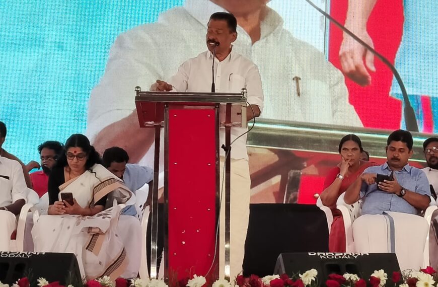  കേരളത്തിന്റെ വികസനത്തിന് തടയിടുന്ന നടപടികളാണ് കേന്ദ്ര ഗവണ്‍മെന്റ് സ്വീകരിക്കുന്നതെന്ന് സിപിഎം സംസ്ഥാന സെക്രട്ടറി എം.വി. ഗോവിന്ദന്‍ പറഞ്ഞു