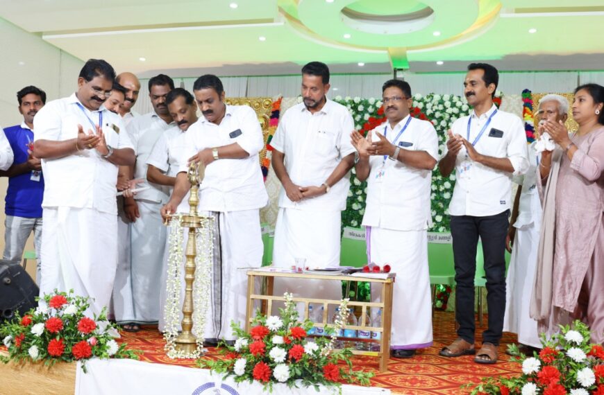 കേരള വ്യാപാരി വ്യവസായി ഏകോപന സമിതി കല്ലൂര്‍ ഈസ്റ്റ് യൂണിയന്റെ കുടുംബസംഗമവും ജില്ലാനേതാക്കള്‍, മുതിര്‍ന്ന അംഗങ്ങള്‍ എന്നിവര്‍ക്കുള്ള ആദരവും. കര്‍മ്മശ്രേഷ്ഠ അവാര്‍ഡ് ദാനവും സംഘടിപ്പിച്ചു
