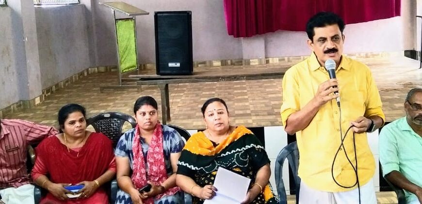 കൊടകര വെള്ളിക്കുളങ്ങര റൂട്ടിലെ കോടാലി മുതല്‍ വെള്ളിക്കുളങ്ങര വരെയുള്ള റോഡ് ബിഎംബിസി നിലവാരത്തില്‍ വൈകാതെ നവീകരിക്കുമെന്ന് കെ.കെ. രാമചന്ദ്രന്‍ എംഎല്‍എ 