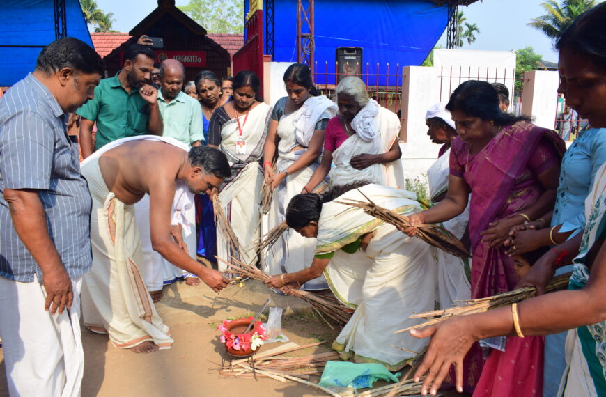 കുറുമാലിക്കാവ് ഭഗവതി ക്ഷേത്രത്തിലെ പ്രതിഷ്ഠാദിനവും പൊങ്കാല സമര്‍പ്പണവും നടത്തി