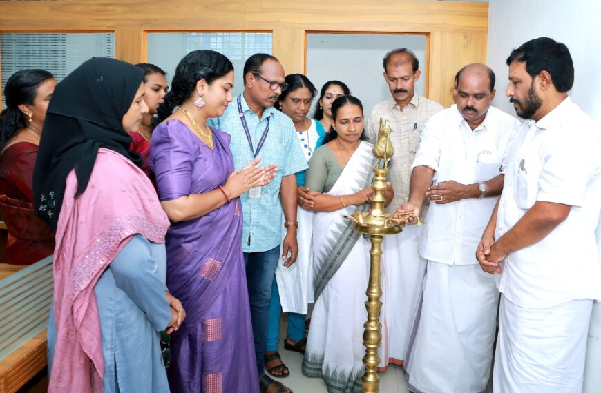 പുതുക്കാട് ഗ്രാമപഞ്ചായത്തിലെ അസി. എഞ്ചിനീയറുടെ നവീകരിച്ച ഓഫീസ് പ്രവര്‍ത്തനമാരംഭിച്ചു