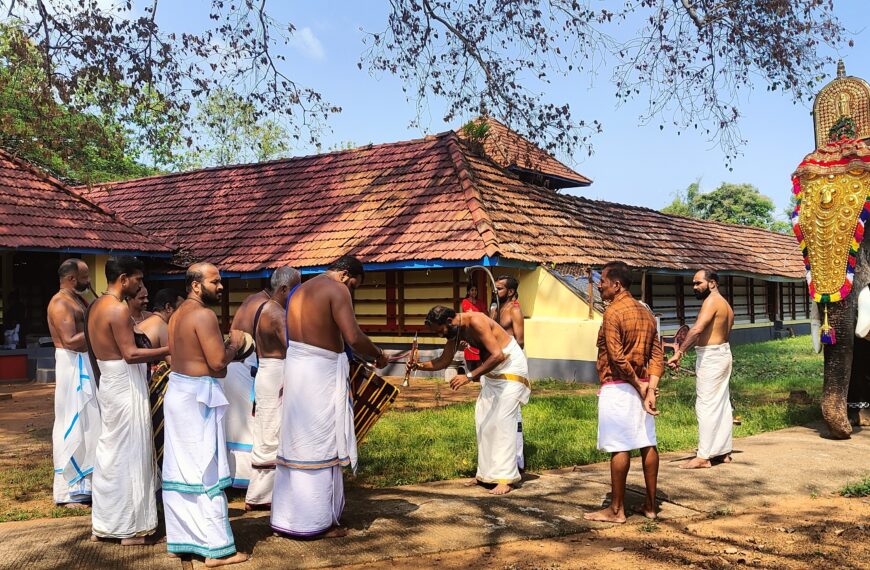  തൊട്ടിപ്പാള്‍ ഭഗവതി ക്ഷേത്രത്തിലെ പ്രതിഷ്ഠാദിനം ആഘോഷിച്ചു