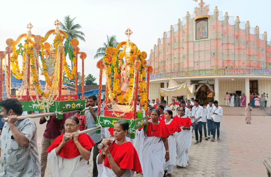 കല്ലൂര്‍ കിഴക്ക് സെന്റ് റാഫേല്‍സ് പള്ളിയില്‍ ഇടവക മദ്ധ്യസ്ഥനായ റാഫേല്‍ മാലാഖയുടെ ഊട്ടുതിരുനാള്‍ ആഘോഷിച്ചു