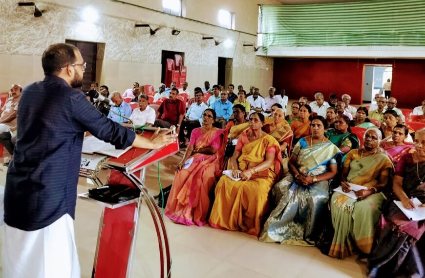 കേരള സ്‌റ്റേറ്റ് സര്‍വീസ് പെന്‍ഷനേഴ്‌സ് യൂണിയന്‍ കൊടകര ബ്ലോക്ക് കമ്മറ്റിയുടെ ആഭിമുഖ്യത്തില്‍ ഇന്ത്യന്‍ ഭരണഘടന നേരിടുന്ന വെല്ലുവിളികള്‍ എന്ന വിഷയത്തില്‍ സെമിനാറും വായനാനുഭവം പങ്കുവെക്കുന്ന പരിപാടിയും നടത്തി