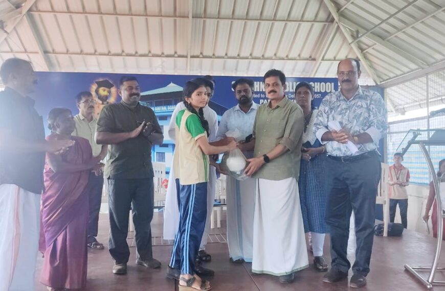 പറപ്പൂക്കര പഞ്ചായത്തിലെ എട്ട് അതിദരിദ്ര കുടുംബങ്ങളെ ഏറ്റെടുത്ത് പറപ്പൂക്കര സെന്റ് ജോണ്‍സ് പബ്ലിക് സ്‌കൂള്‍