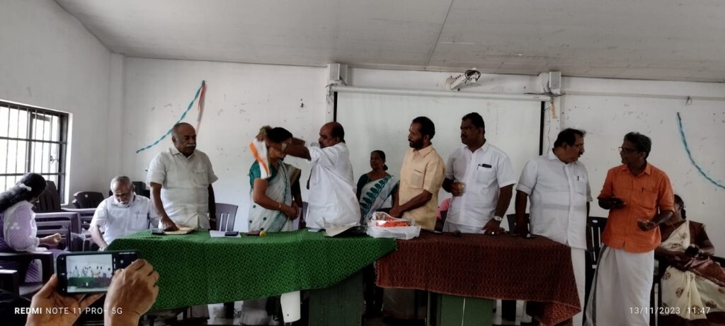 സുന്ദരി മോഹന് ദാസിനെ കോണ്ഗ്രസ് അനുമോദിച്ചു.