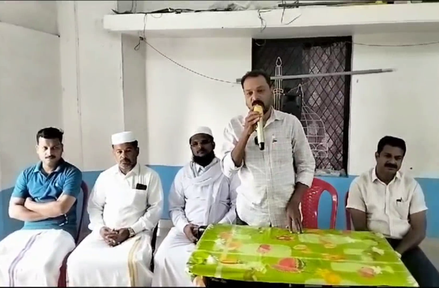 വര്‍ദ്ധിച്ചുവരുന്ന വൈദ്യുതി അപകടങ്ങള്‍ കുറയ്ക്കുക എന്ന ലക്ഷ്യം മുന്‍നിര്‍ത്തി വെള്ളിക്കുളങ്ങര മദ്രസ മാനേജ്‌മെന്റിന്റെ സഹകരണത്തോടെ ബോധവല്‍ക്കരണ ക്ലാസ് സംഘടിപ്പിച്ചു