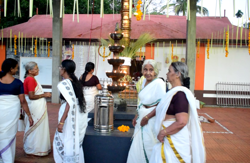 മുപ്ലിയം മഠപ്പിള്ളിക്കാവ് ക്ഷേത്രത്തിലെ മഹോത്സവത്തിന് കൊടിയേറി