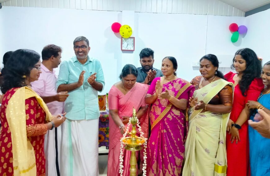 മുരിയാട് ഗ്രാമപഞ്ചായത്തിന്റെ 2ാം നൂറുദിന പരിപാടിയുടെ ഭാഗമായി ഇരിങ്ങാലക്കുട ബ്ലോക്ക് പഞ്ചായത്തിന്റെ സഹകരണത്തോടെ നവീകരിച്ച ആനന്ദപുരത്തെ ജീവധാര ഷീ ഫിറ്റ്‌നെസ് സെന്റര്‍ നാടിന് സമര്‍പ്പിച്ചു