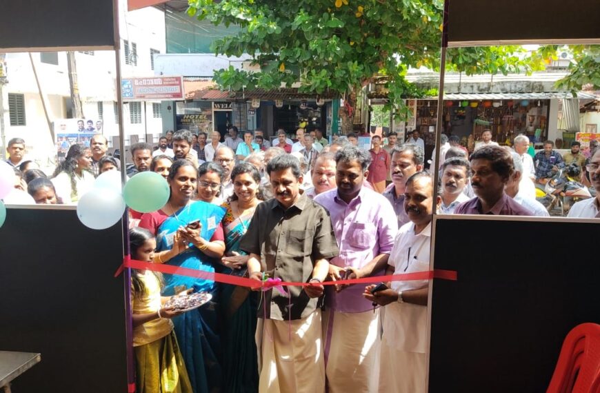 പറപ്പൂക്കര പഞ്ചായത്ത് രണ്ടാം ജനകീയ ഹോട്ടലിന്റെ ഉദ്ഘാടനം കെ.കെ. രാമചന്ദ്രന്‍ എംഎല്‍എ നിര്‍വഹിച്ചു