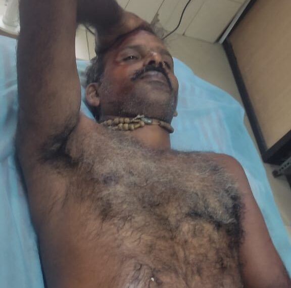 അതിരപ്പിള്ളിയില്‍ കാട്ടാനക്കൂട്ടത്തിന്റെ ആക്രമണത്തില്‍ നിന്നും ഓടി രക്ഷപ്പെടാന്‍ ശ്രമിച്ച ടാപ്പിംഗ് തൊഴിലാളിക്ക് പരുക്കേറ്റു