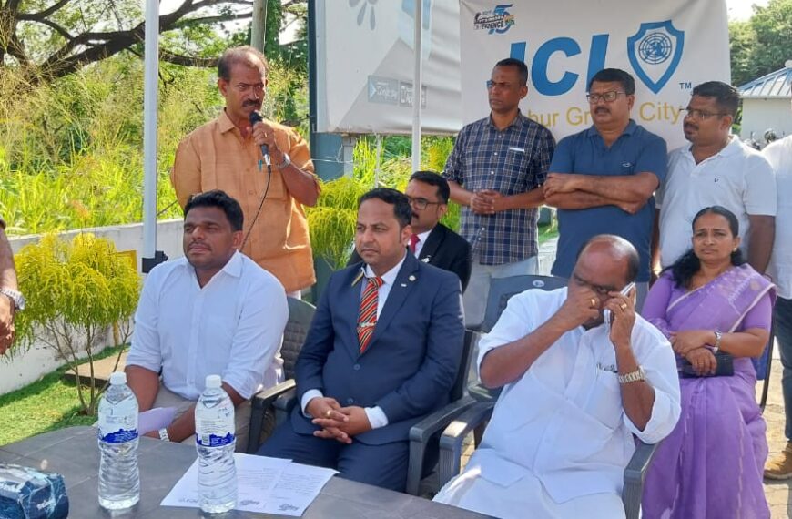 JCI TRICHUR GREEN CITY  യുടെ ആഭിമുഖ്യത്തില്‍ പുതുക്കാട്, നെന്മണിക്കര പഞ്ചായത്തിലെ വിവിധ സ്ഥലങ്ങളില്‍ പ്ലാസ്റ്റിക് കുപ്പികള്‍ ശേഖരിക്കുന്നതിന് ആവശ്യമായ ബിന്നുകള്‍ സ്ഥാപിക്കുന്ന ബോട്ടില്‍ ബാറ്റില്‍ പദ്ധതിയ്ക്ക് തുടക്കമായി