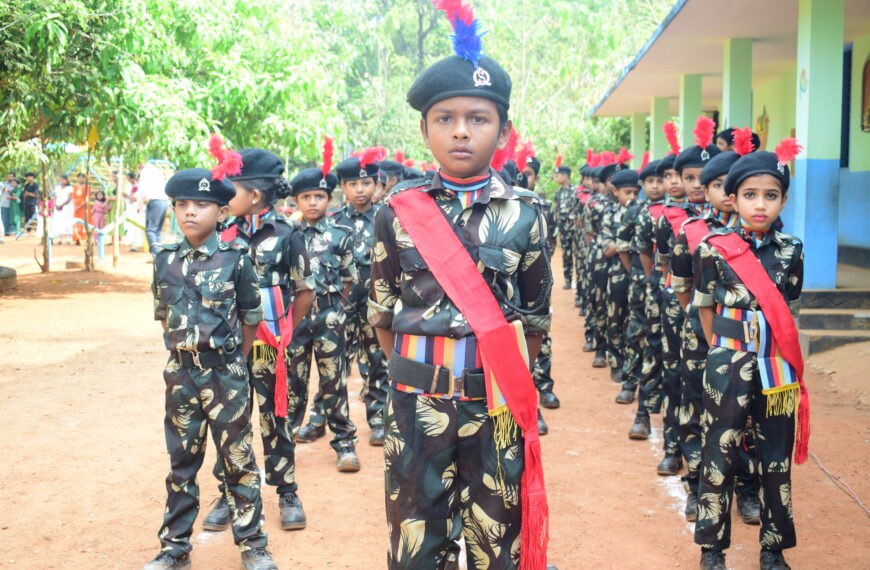 പ്രൗഡഗംഭീരമായി ആലത്തൂര്‍ എഎല്‍പി സ്‌കൂളിലെ കമാന്‍ഡോ കിഡ്‌സിന്റെ പാസിങ് ഔട്ട് സെറിമണി