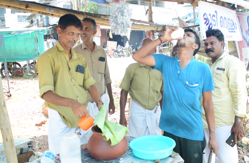 വേനല്‍ ചൂടില്‍ വഴിയാത്രക്കാര്‍ക്ക് ആശ്വാസം പകരുവാന്‍ സംഭാരം വിതരണം നടത്തി