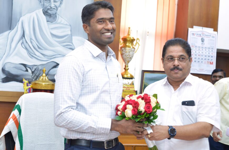 തൃശൂര്‍ ജില്ലാ കലക്ടറായി അര്‍ജ്ജുന്‍ പാണ്ഡ്യന്‍ ചുമതലയേറ്റു