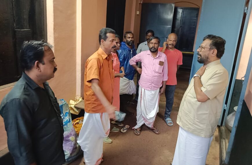 ശക്തമായ മഴയെ തുടര്‍ന്ന് തൊട്ടിപ്പാള്‍ സ്‌കൂളില്‍ ആരംഭിച്ച ദുരിതാശ്വാസ ക്യാമ്പ് ജില്ല പഞ്ചായത്ത് പ്രസിഡന്റ് വി.എസ്. പ്രിന്‍സ് സന്ദര്‍ശിച്ചു