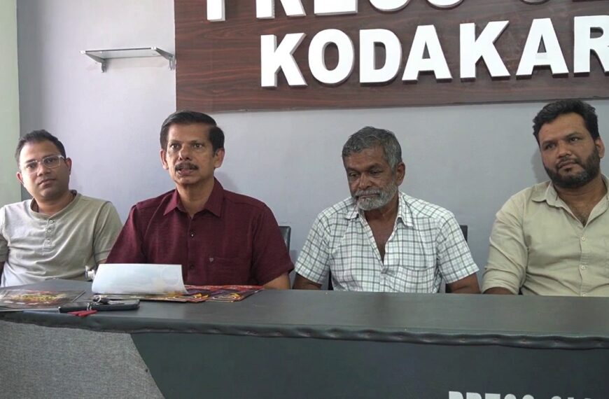 മൂന്നുമുറി സെന്റ് ജോണ്‍ ദി ബാപ്റ്റിസ്റ്റ് പള്ളിയിലെ തിരുനാളിനോടനുബന്ധിച്ച് ഫ്രണ്ട്‌സ് ഓഫ് ദി ബാപ്റ്റിസ്റ്റ് യുവജന പ്രവാസി കൂട്ടായ്മയുടെ നേതൃത്വത്തില്‍ ശനിയാഴ്ച അമ്പ് ഫെസ്റ്റ് സംഘടിപ്പിക്കുമെന്ന് ഭാരവാഹികള്‍ കൊടകരയില്‍ വാര്‍ത്താസമ്മേളനത്തില്‍ അറിയിച്ചു.