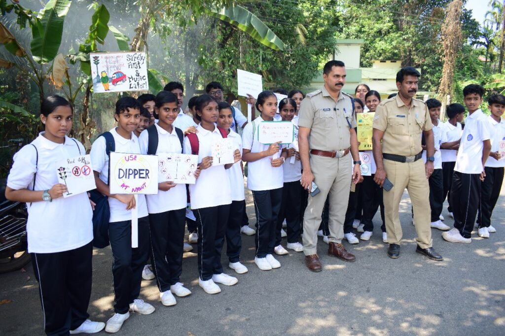 TRAFFIC AWARNESS CLASS- PUDUIKAD POLICE- SPC