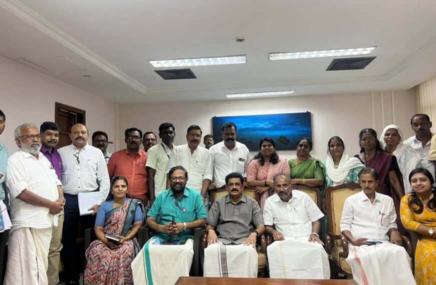പുതുക്കാട് മണ്ഡലത്തിലെ വന്യജീവി ആക്രമണങ്ങള്‍ ഒഴിവാക്കുന്നതിനായി വനം വകുപ്പ് മന്ത്രിയുടെ ചേമ്പറില്‍ ജനപ്രതിനിധികളുടേയും ഉദ്യോഗസ്ഥരുടേയും യോഗം ചേര്‍ന്നു
