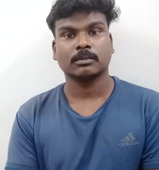 മൂര്‍ക്കനാട് ഇരട്ടക്കൊലപാതക കേസില്‍ ഒരു വര്‍ഷമായി ഒളിവിലായിരുന്ന പ്രതി പിടിയില്‍