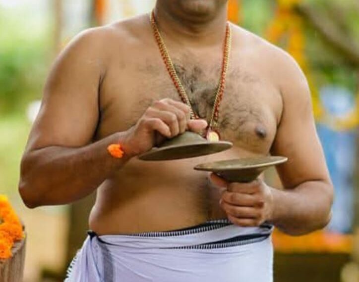കീനൂര്‍ മണികണ്ഠന്‍ എന്ന പേരില്‍ അറിയപ്പെട്ടിരുന്ന ഇലത്താള കലാകാരന്‍ തൈക്കാട്ട് രഞ്ജിത്തിന്റെ മരണകാരണം ഹൃദയാഘാതം മൂലമെന്ന് പൊലീസ് റിപ്പോര്‍ട്ട്