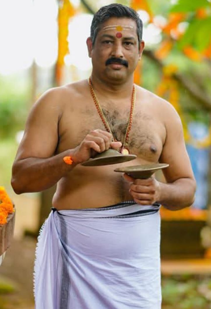 കീനൂര്‍ മണികണ്ഠന്‍ എന്ന പേരില്‍ അറിയപ്പെട്ടിരുന്ന ഇലത്താള കലാകാരന്‍ തൈക്കാട്ട് രഞ്ജിത്തിന്റെ മരണകാരണം ഹൃദയാഘാതം മൂലമെന്ന് പൊലീസ് റിപ്പോര്‍ട്ട്