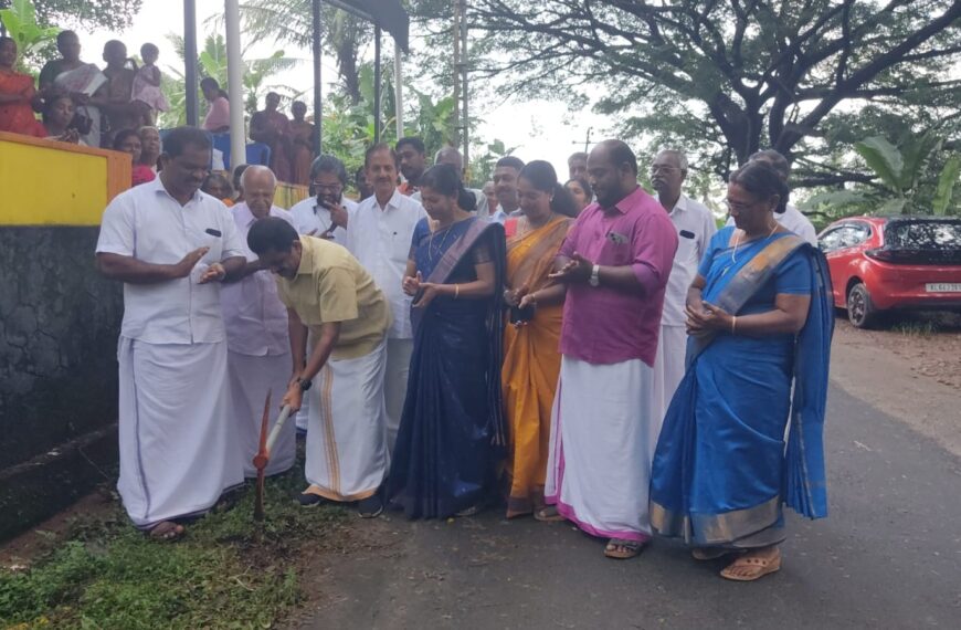 കല്ലൂര്‍ ഭരത ആലങ്ങാട് റോഡിന്റെ നിര്‍മ്മാണോദ്ഘാടനം