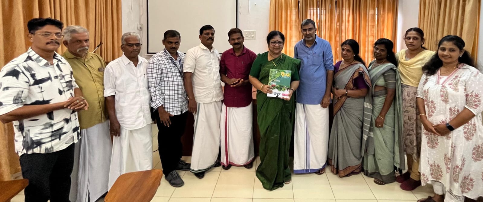 മുരിയാട് ഗ്രാമപഞ്ചായത്തിന്റെ വികസനത്തിന്റെ അഞ്ച് വര്‍ഷങ്ങളുടെ സാക്ഷ്യപത്രം ‘മുരിയാടിന്റെ മുഖശ്രീ’ മന്ത്രി ആര്‍. ബിന്ദു പ്രകാശനം ചെയ്തു