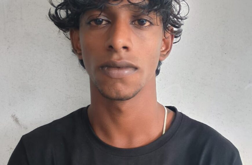വെള്ളിക്കുളങ്ങര ചുങ്കാലില്‍ വിദ്യാര്‍ത്ഥികള്‍ക്കും മറ്റും വിതരണം ചെയ്യുന്നതിനായി എത്തിച്ച കഞ്ചാവുമായി യുവാവ് അറസ്റ്റില്‍