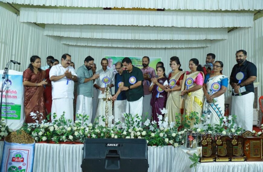 ക്ഷീരവികസന വകുപ്പ്, കൊടകര ബ്ലോക്ക് പഞ്ചായത്ത്, ബ്ലോക്ക് പരിധിയിലെ പഞ്ചായത്തുകള്‍, കൊടകര ബ്ലോക്കിലെ ക്ഷീര സഹകരണ സംഘങ്ങള്‍ എന്നിവയുടെ സംയുക്താഭിമുഖ്യത്തില്‍ തൃക്കൂര്‍ ക്ഷീര വ്യവസായ സഹകരണ സംഘത്തിന്റെ ആതിഥേയത്വത്തില്‍ കൊടകര ബ്ലോക്ക് ക്ഷീര സംഗമം സംഘടിപ്പിച്ചു.