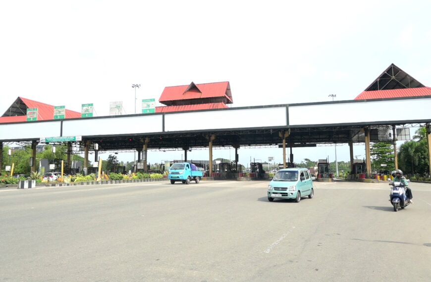 പാലിയേക്കരയില്‍ ടോള്‍പിരിവിന് തിങ്കളാഴ്ച മുതല്‍ ഉപാധികളോടെ അനുമതി നല്‍കുമെന്ന് ഹൈക്കോടതി