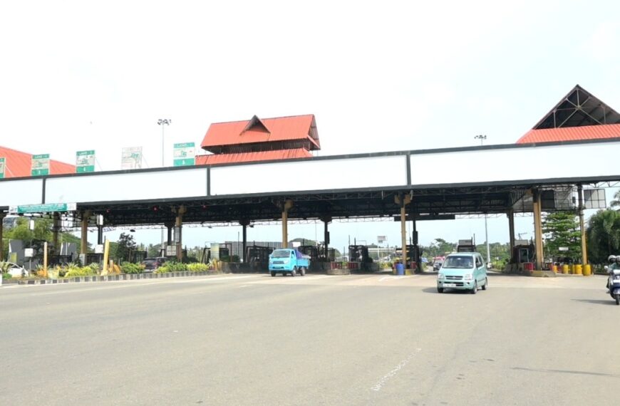 നിലവിലെ ടോള്‍ പിരിവ് സമ്പ്രദായം ഒരു വര്‍ഷത്തിനുള്ളില്‍ പൂര്‍ണമായും അവസാനിക്കുമെന്ന് കേന്ദ്രമന്ത്രി നിതിന്‍ ഗഡ്കരി പ്രഖ്യാപിച്ചു