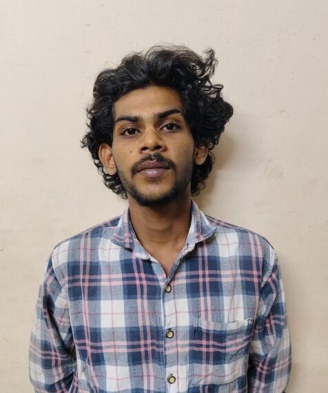  കൊടകരയില്‍ സ്‌കൂള്‍ കുട്ടികള്‍ക്കു വിതരണം ചെയ്യുന്നതിനായി കൊണ്ടുവന്ന കഞ്ചാവുമായി യുവാവ് അറസ്റ്റില്‍