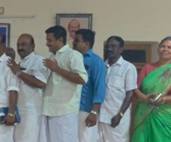 പുതുക്കാട് ആവേശക്കടലാക്കി കെ.എം. ബാബുരാജിന്റെ പ്രചാരണത്തുടക്കം; ഗുരുതുല്യരുടെ സ്മരണ പുതുക്കി യു.ഡി.എഫ് സ്ഥാനാർത്ഥി