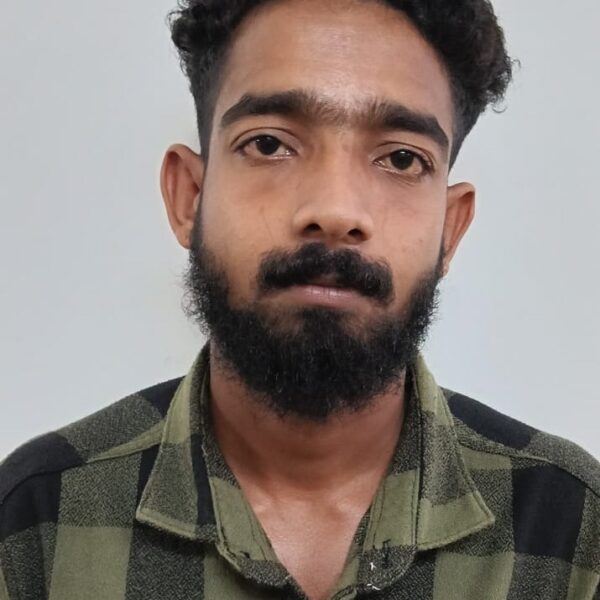 ബൈക്ക് ചോദിക്കാതെ എടുത്തത് ചോദ്യം ചെയ്തതിന് ആക്രമണം; കണ്ണിന് താഴെ പേന കൊണ്ട് കുത്തിപ്പരിക്കേൽപ്പിച്ച പ്രതി അറസ്റ്റിൽ