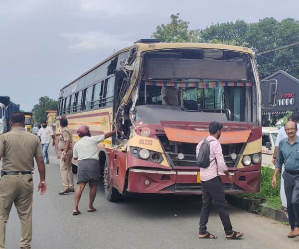 മരത്താക്കരയിൽ ടോറസിന് പിന്നിൽ കെഎസ്ആർടിസി ബസിടിച്ചു; ഒൻപത് പേർക്ക് പരുക്ക്