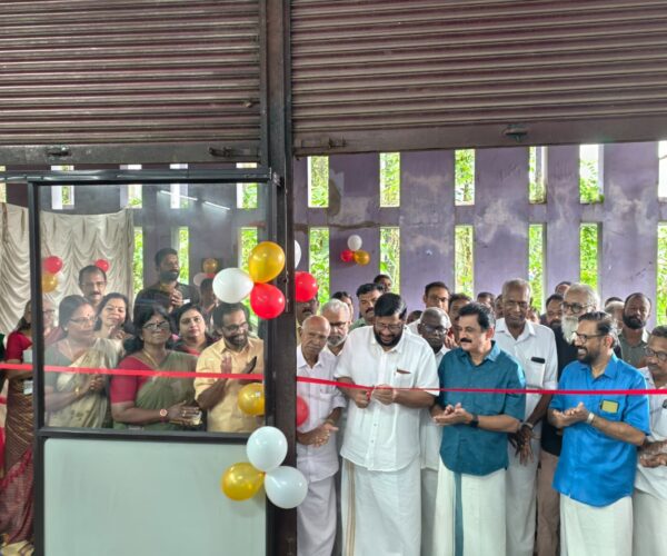 പുതുക്കാട് എംഎൽഎയുടെ പുതിയ ഓഫീസ് പ്രവർത്തനം ആരംഭിച്ചു; ഉദ്ഘാടനം സിപിഐഎം ജില്ലാ സെക്രട്ടറി നിർവഹിച്ചു