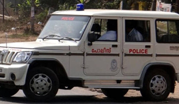 മകളെ വെട്ടിക്കൊലപ്പെടുത്താന്‍ ശ്രമിച്ച പിതാവ് കൊടുങ്ങല്ലൂരിൽ അറസ്റ്റിൽ