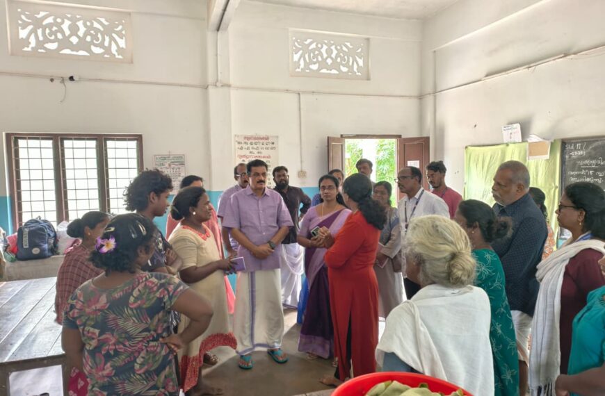 പന്തല്ലൂരിലെ ദുരിതാശ്വാസ ക്യാമ്പ് സന്ദര്‍ശിച്ച് എംഎല്‍എയും കളക്ടറും