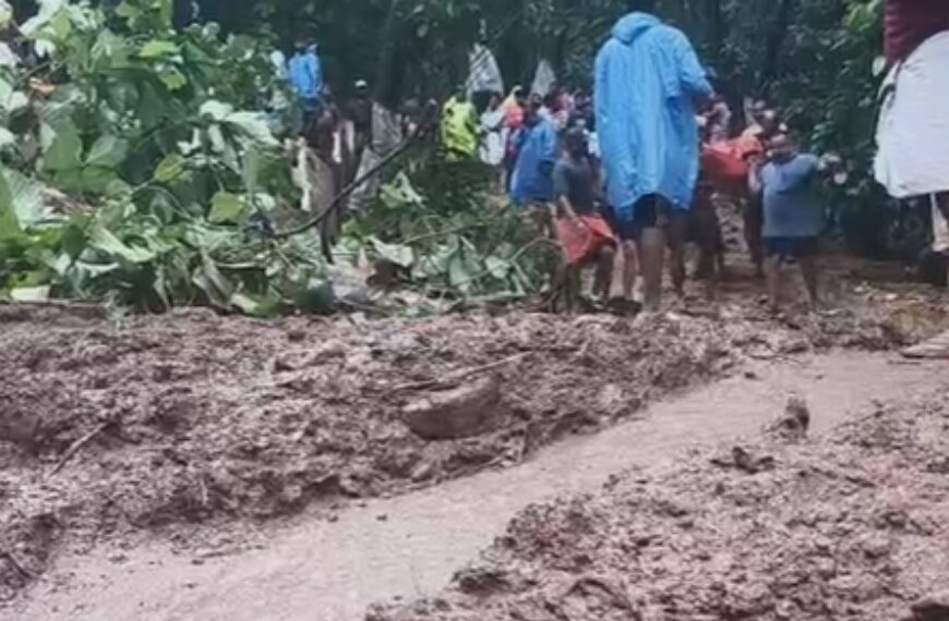 സംസ്ഥാനത്ത് മഴക്കെടുതി രൂക്ഷം; ഉരുൾപൊട്ടലിലും മണ്ണിടിച്ചിലിലും മൂന്ന് മരണം; വിവിധയിടങ്ങളിൽ ജാഗ്രതാ നിർദ്ദേശം