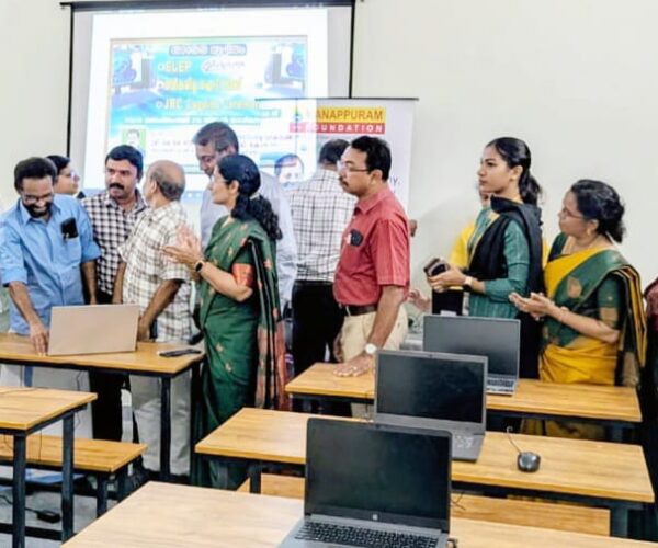 പുതുക്കാട് റെയിൽവേ മേൽപ്പാല നിർമാണം വൈകുന്നതിൽ പ്രതിഷേധം; ആക്ഷൻ കൗൺസിൽ രൂപീകരിച്ചു
