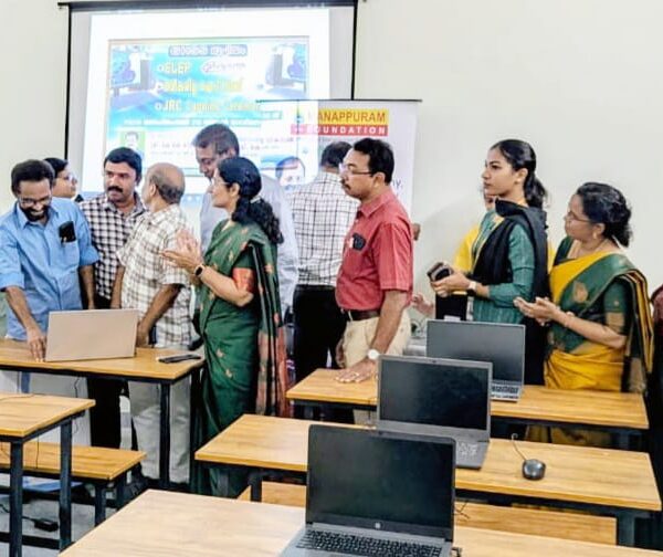 പുതുക്കാട് റെയിൽവേ മേൽപ്പാല നിർമാണം വൈകുന്നതിൽ പ്രതിഷേധം; ആക്ഷൻ കൗൺസിൽ രൂപീകരിച്ചു