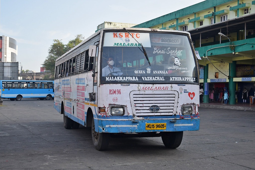 ചാലക്കുടി മലക്കപ്പാറ ബസില്‍ അമിത തിരക്ക്; 80ലേറെ യാത്രക്കാര്‍ കയറിയതായി പരാതി