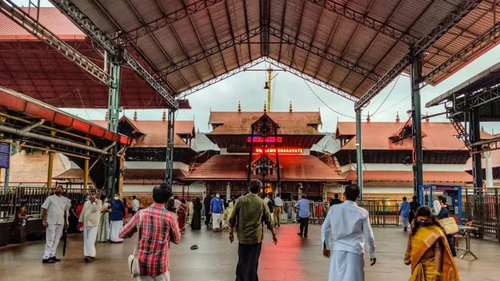 ഗുരുവായൂർ ക്ഷേത്രത്തിൽ വെർച്വൽ ക്യൂ ഇനി എല്ലാ ദിവസവും; ബുക്കിങ്ങിന് 25 രൂപ ഫീസ് ഏർപ്പെടുത്തി