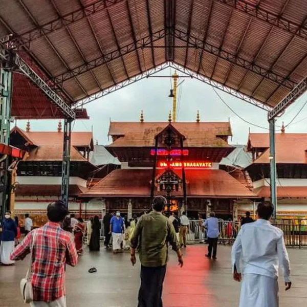 ഗുരുവായൂർ ക്ഷേത്രത്തിൽ വെർച്വൽ ക്യൂ ഇനി എല്ലാ ദിവസവും; ബുക്കിങ്ങിന് 25 രൂപ ഫീസ് ഏർപ്പെടുത്തി